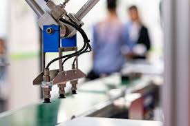 Uzman kadromuzla; Ağır sanayi makineleri, damgalama ve dövme presleri, taşıma ve yükleme/boşaltma otomasyonu alanında her türlü hizmet verilmektedir.